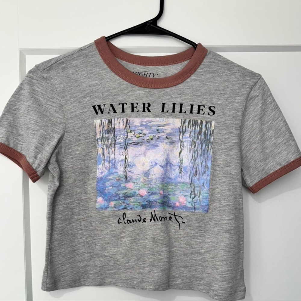 Gray and Brown Water Lilies Graphic Tee